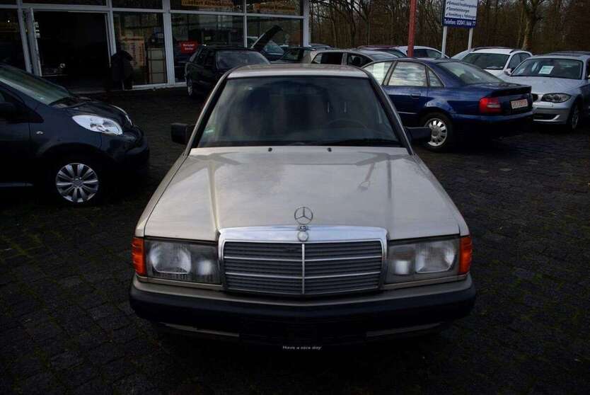 Mercedes-Benz 190 130.000 km 3.600 € Bottrop 46242