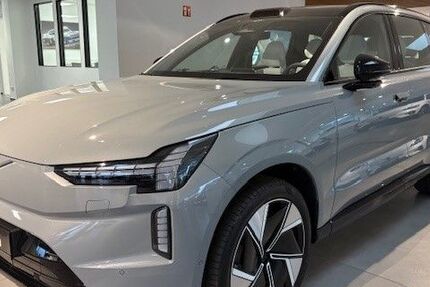 Volvo EX90 3.900 km 73.880 &euro; Recklinghausen 45659