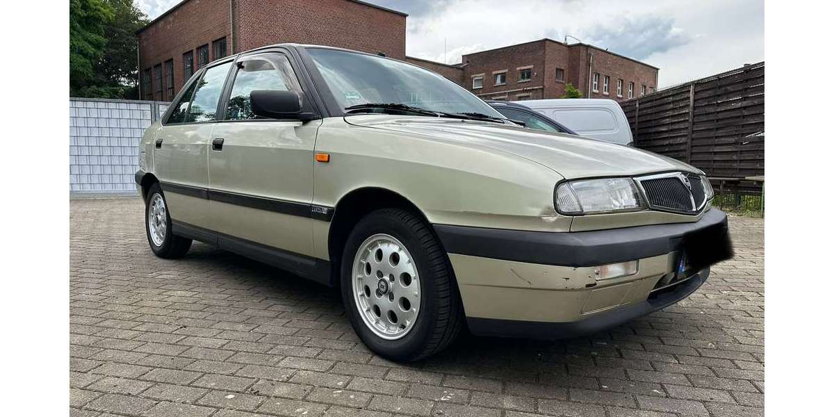 Lancia Delta 90.000 km 2.750 &euro; Gelsenkirchen 45881