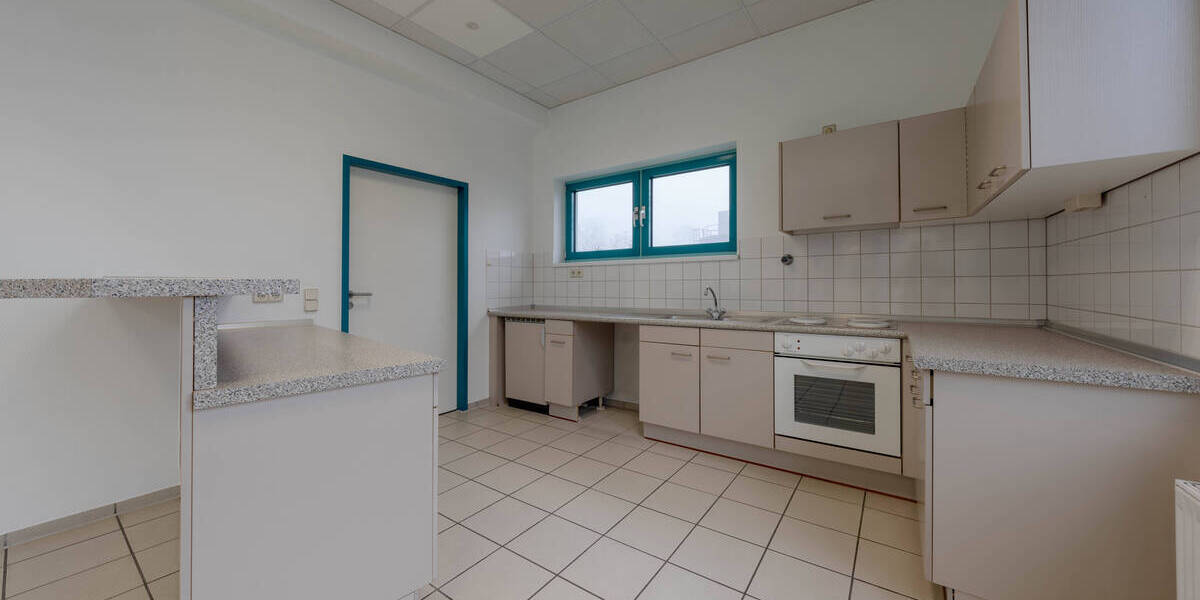 Gewerbeobjekt Lünen Brambauer - 3 Zimmer, 250 m&sup2;, 2.402&euro; | Angebot:23958187