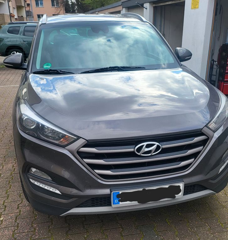Hyundai TUCSON 89.320 km 15.299 € Essen 45357