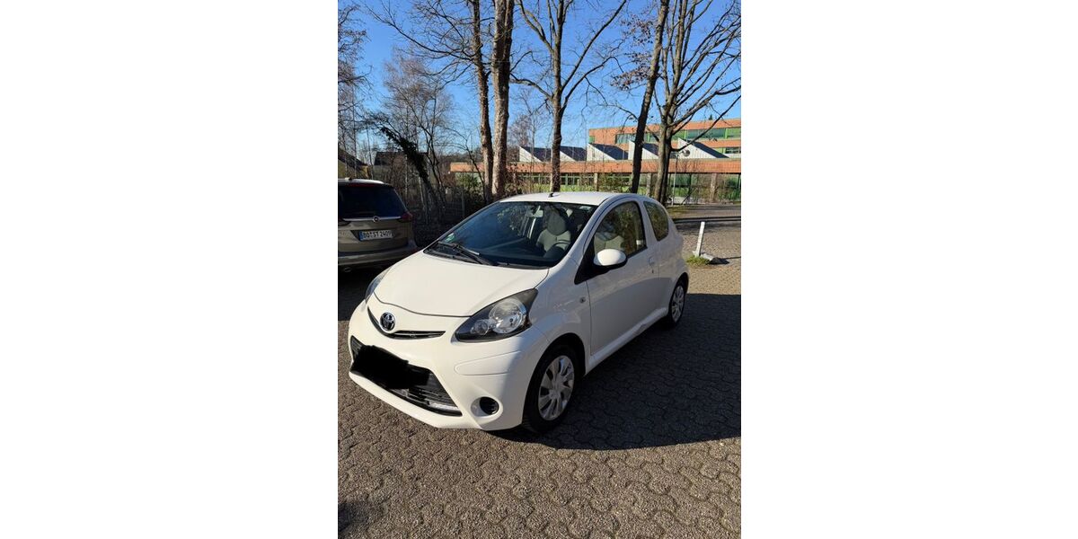 Toyota Aygo (X) 97.500 km 3.300 &euro; Bochum 44879