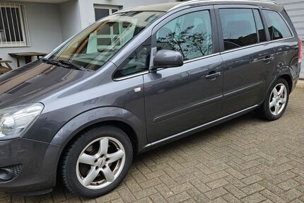 Opel Zafira 204.000 km 3.500 &euro; Velbert 42553