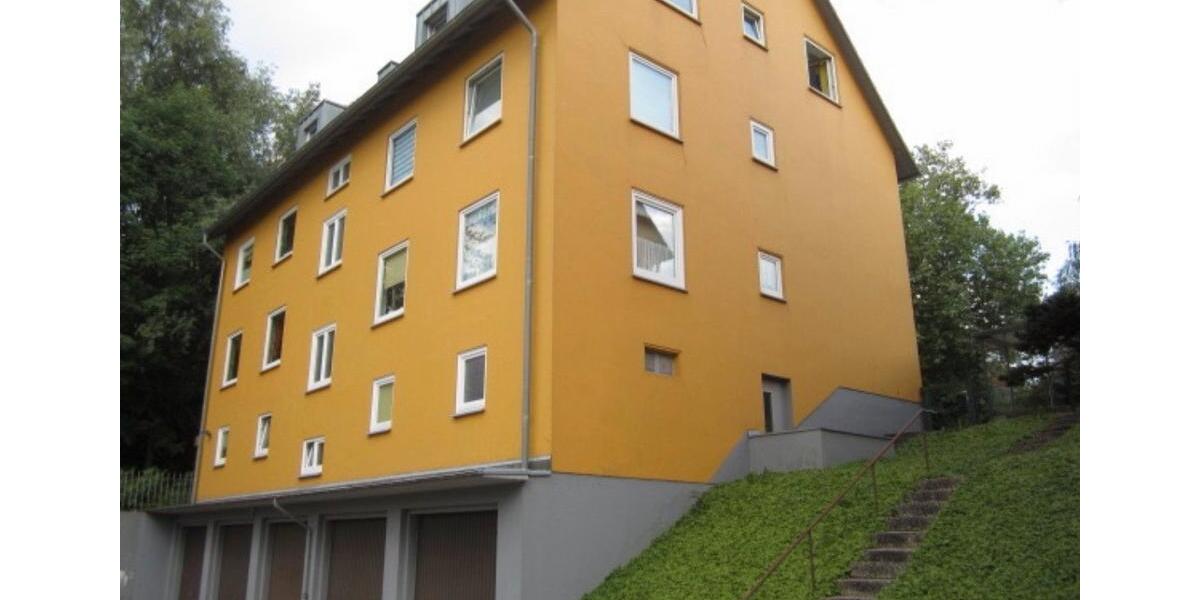 Gemütliche DG Wohnung in zentraler Lage! 3 zimmer