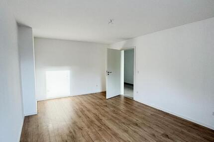Helle 2-Zimmer-Dachgeschosswohnung, ca. 60 m² – WG-geeignet 2 zimmer
