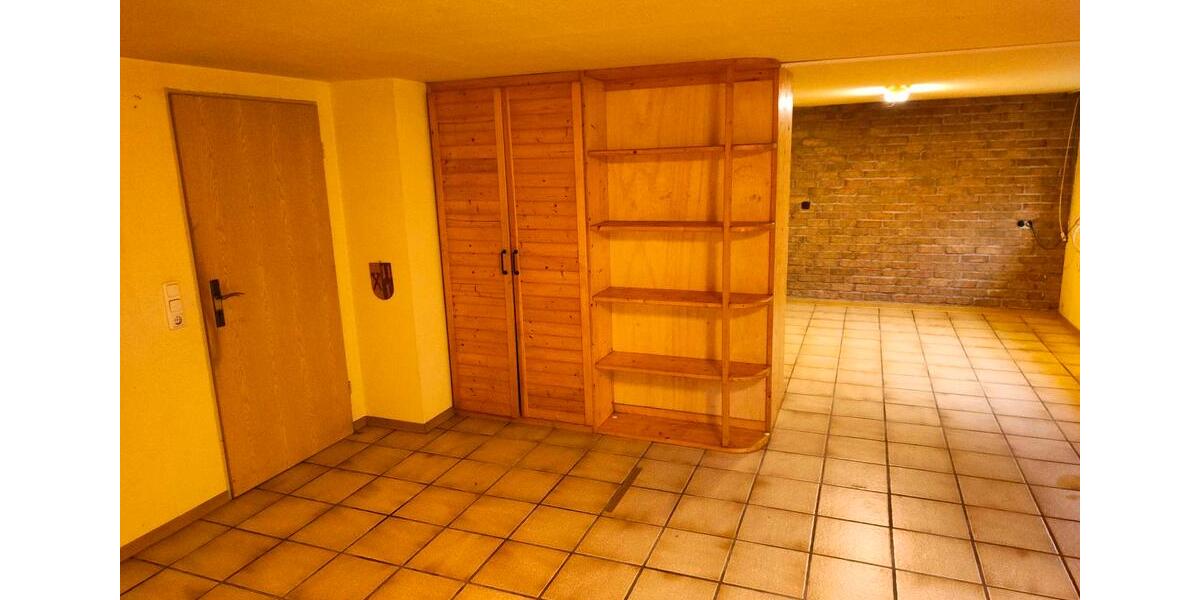 Einfamilienhaus mit Garten und Garage innenstadtnah 7 zimmer