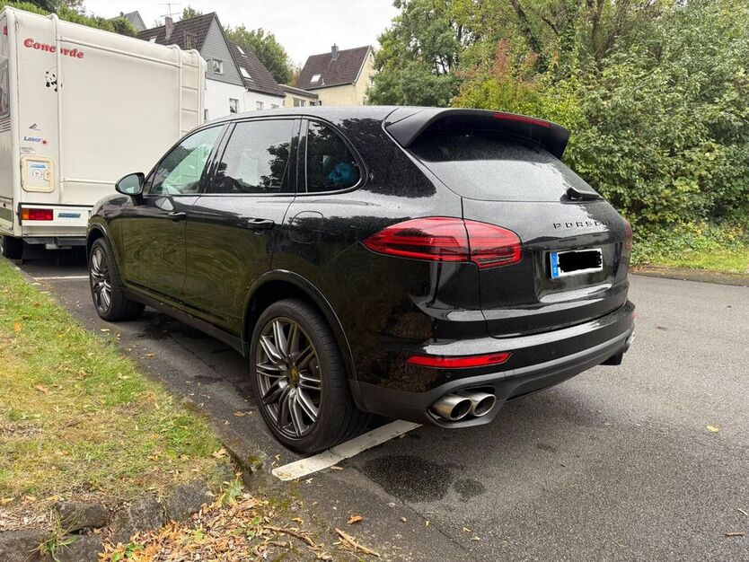 Porsche Cayenne 98.000 km 43.500 € Wuppertal 42111