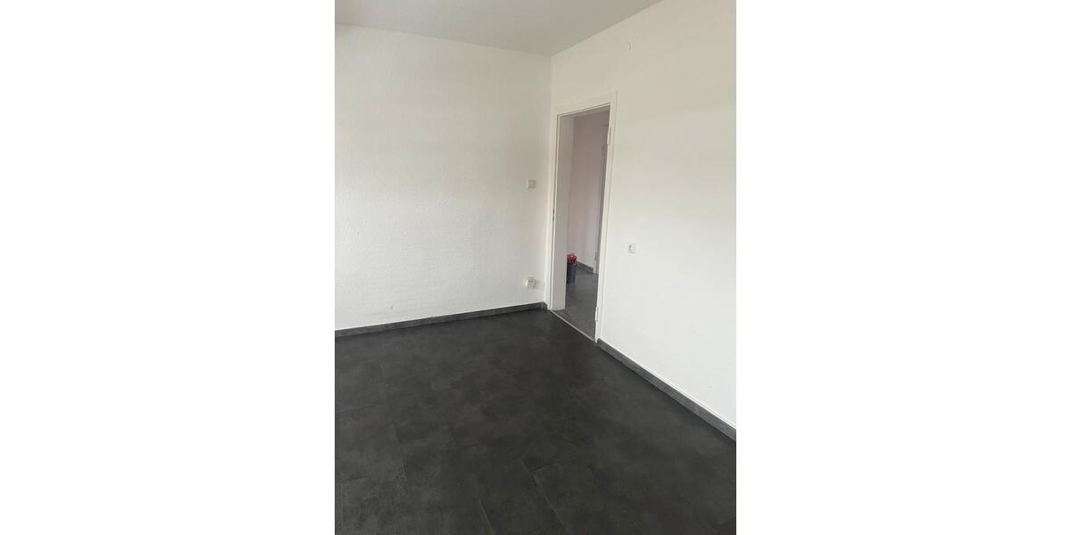 Dachgeschoßwohnung Oberhausen Biefang - 3.5 Zimmer, 78 m&sup2;, 750&euro; | Angebot:24480098