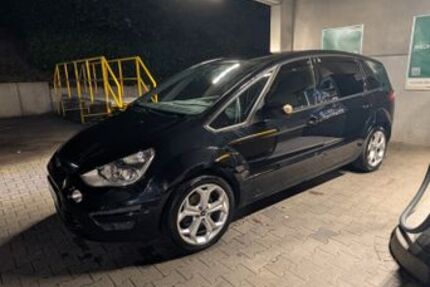 Ford S-Max 185.000 km 7.690 &euro; Wuppertal 42287