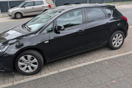 Opel Astra 60.000 km 9.000 &euro; Marl 45770