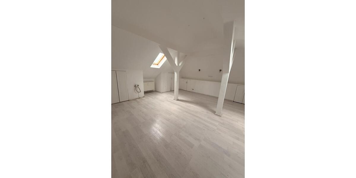 Dachgeschoßwohnung Hagen Hagen-Mitte - 1 Zimmer, 52 m&sup2;, 400&euro; | Angebot:27541602
