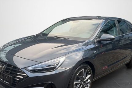 Hyundai i30 61.725 km 17.490 &euro; Wuppertal 42281