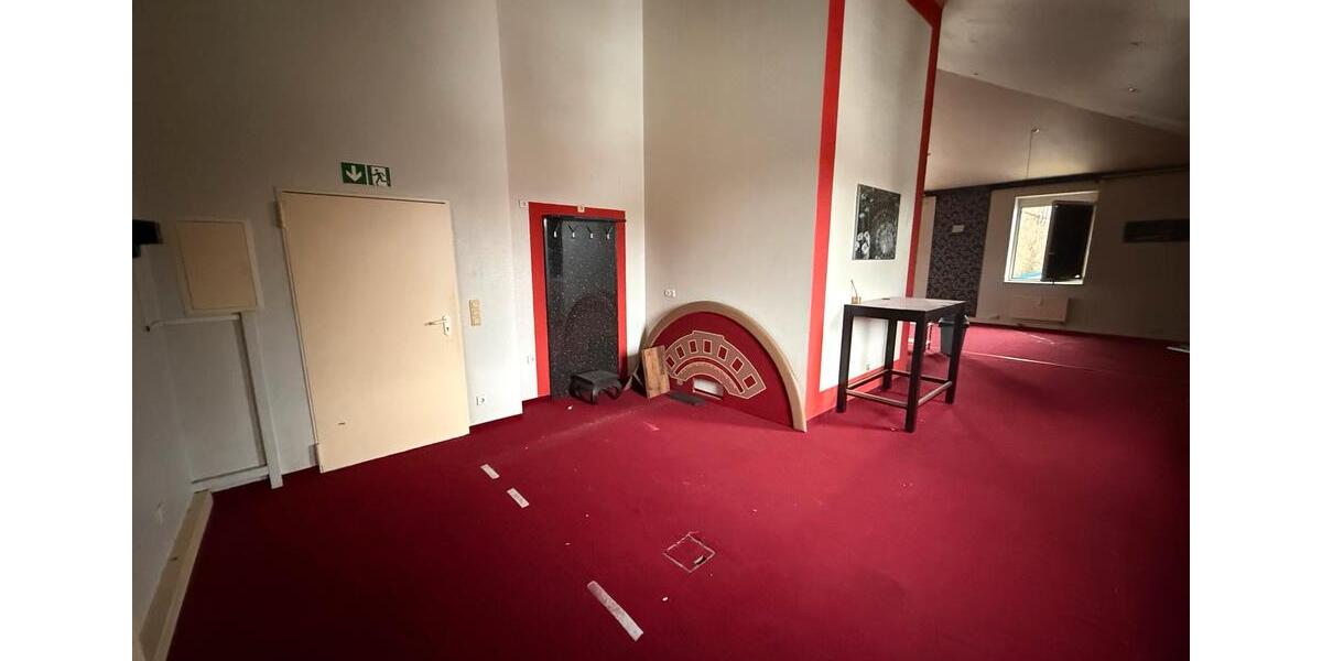 Attraktive Gewerbefläche ca. 140 m² im Obergeschoss zu vermieten zimmer