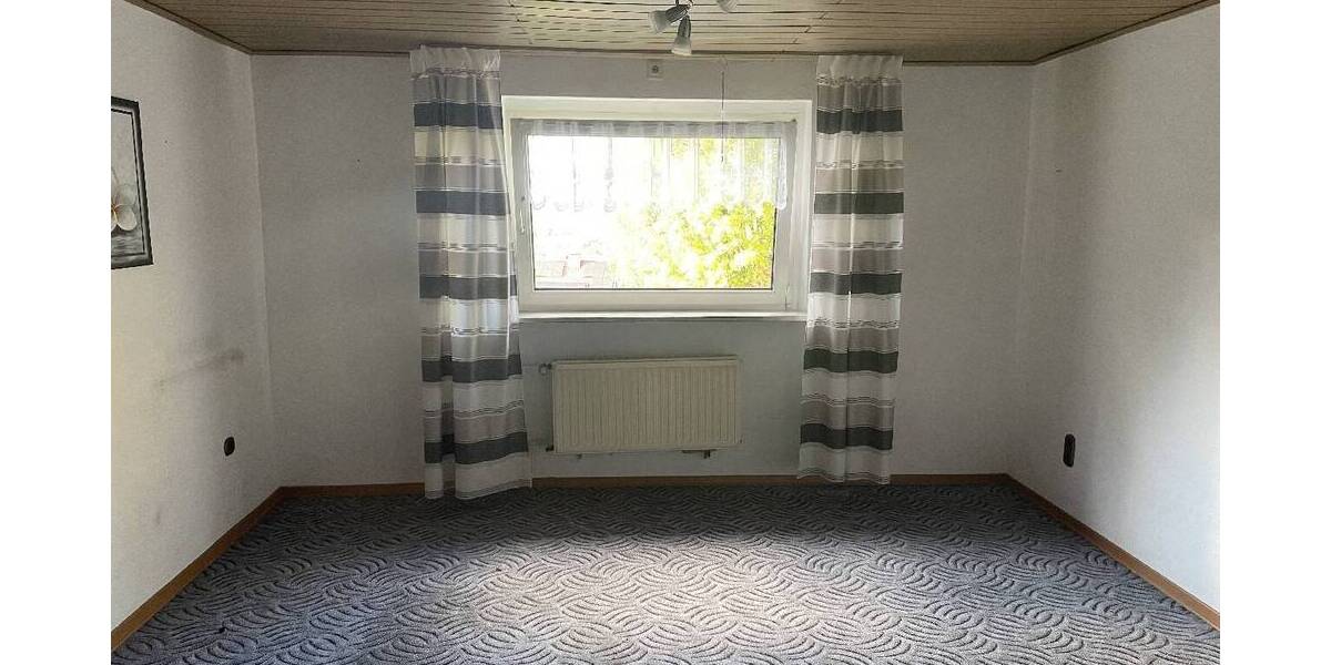 SIE SUCHEN, WIR HABEN - DOPPELHAUSHÄLFTE MIT GROßZÜGIGEM GRUNDSTÜCK IN WUPPERTAL-LANGERFELD 5 zimmer