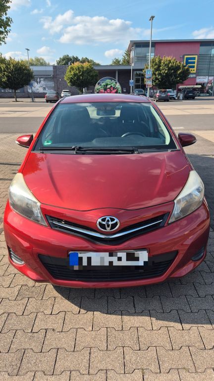 Toyota Yaris 147.400 km 4.150 € Witten 58455