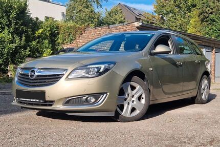 Opel Insignia 126.800 km 9.199 &euro; bochum 44787