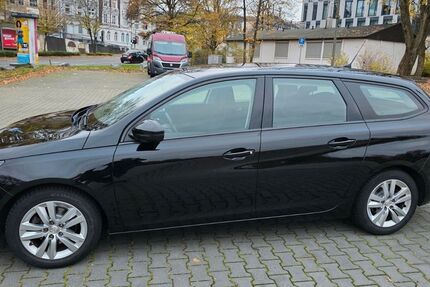 Peugeot 308 155.000 km 7.300 &euro; Wuppertal 42283