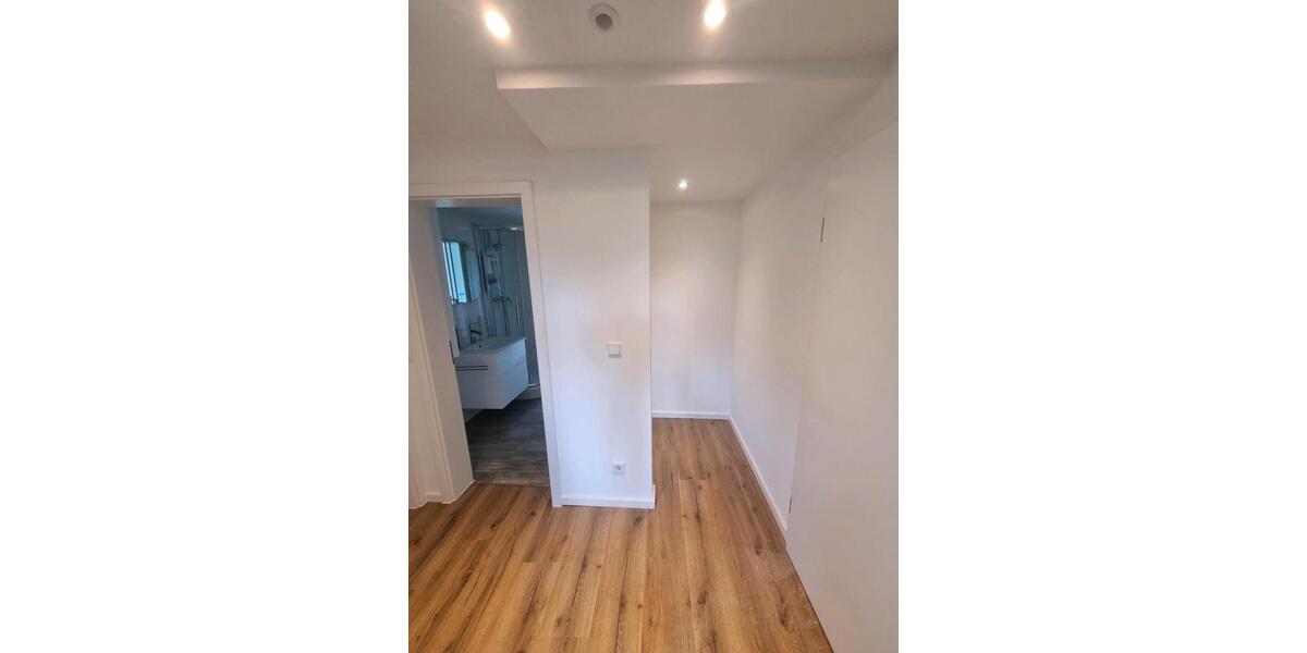 Dachgeschoßwohnung Wuppertal Lichtenplatz - 3 Zimmer, 80 m&sup2;, 980&euro; | Angebot:23369823