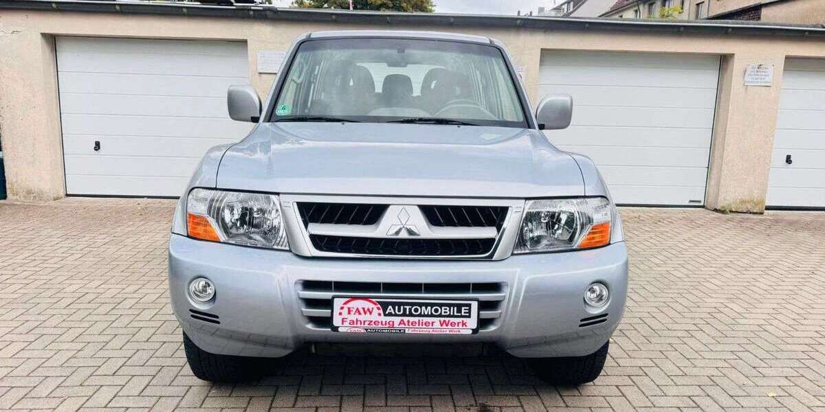 Mitsubishi Pajero 142.000 km 14.499 &euro; Essen 45356