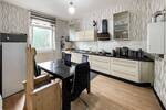 4 Familienhaus - modernisiert - voll vermietet