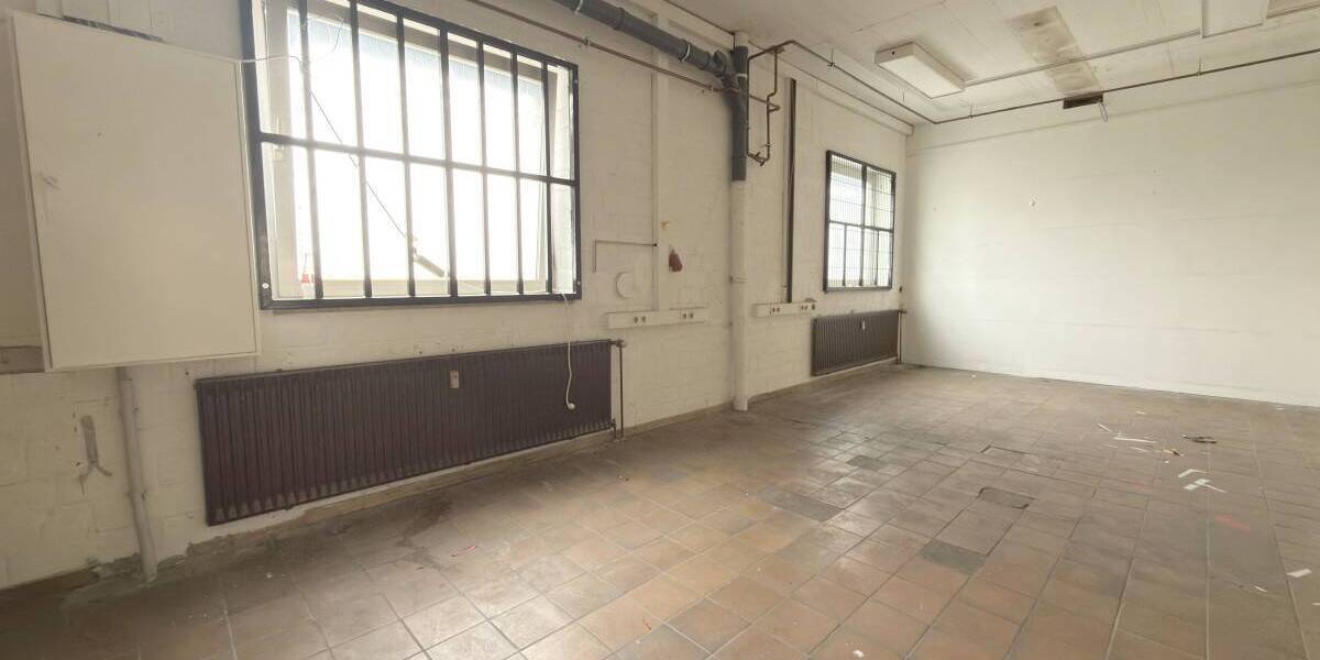 Einfamilienhaus Oberhausen Lirich-Nord - 9 Zimmer, 2.300&euro; | Angebot:26585910