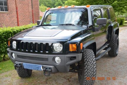 Hummer H3