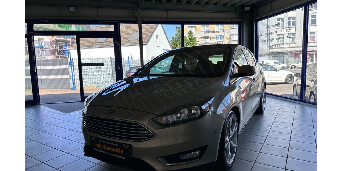 Ford Focus 78.000 km 8.999 &euro; Bochum 44809