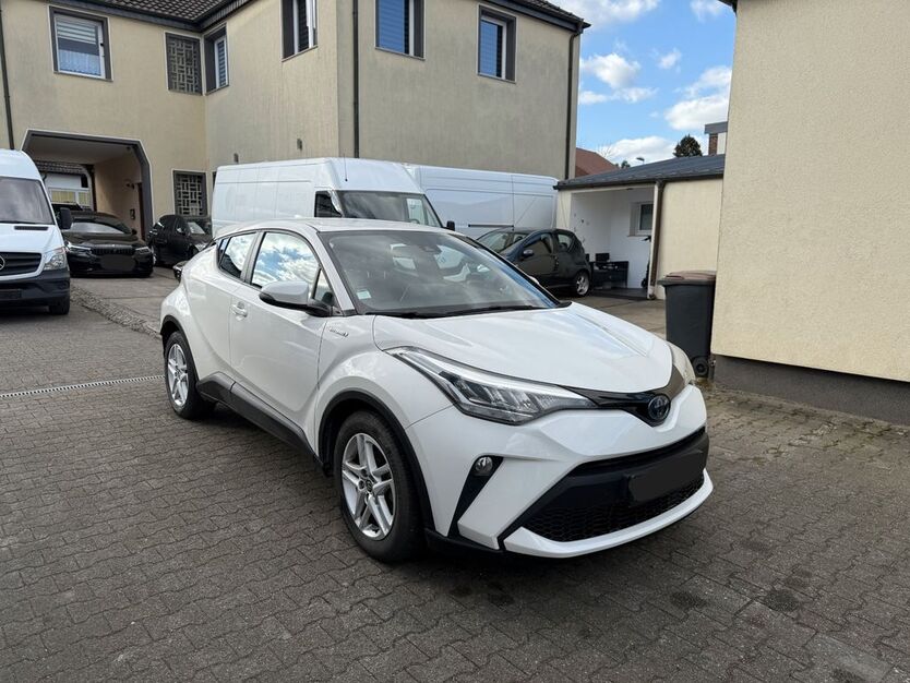 Toyota C-HR 57.000 km 20.229 € Bottrop 46240
