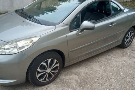 Peugeot 207 150.000 km 2.950 € essen 45138