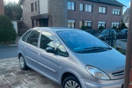 Citroen Xsara Picasso 176.000 km 2.900 &euro; Remscheid 42899