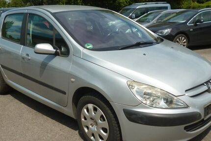 Peugeot 307 107.000 km 950 &euro; Bottrop 46238
