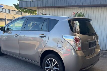 Toyota Verso 177.000 km 4.490 &euro; Essen 45356