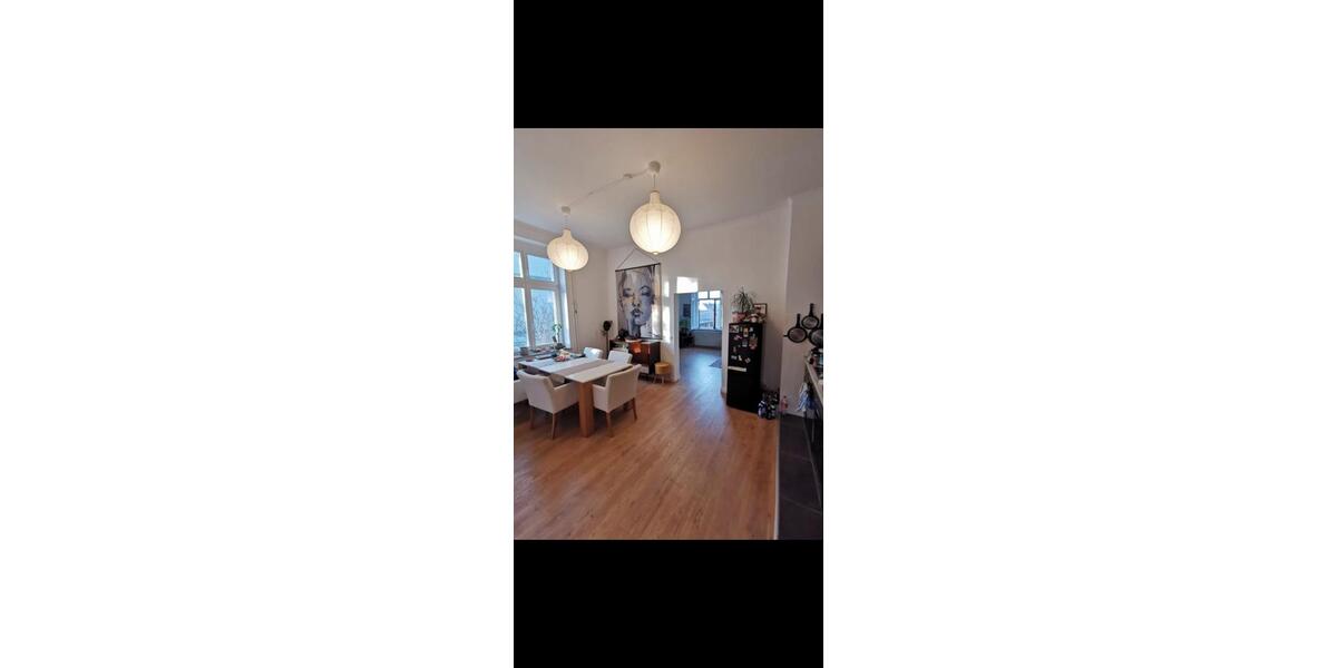 Eigentumswohnung in Top Lage mit privatem Stellplatz 2 zimmer