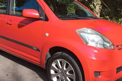 Daihatsu Sirion 114.221 km 1.799 € Wuppertal 42115