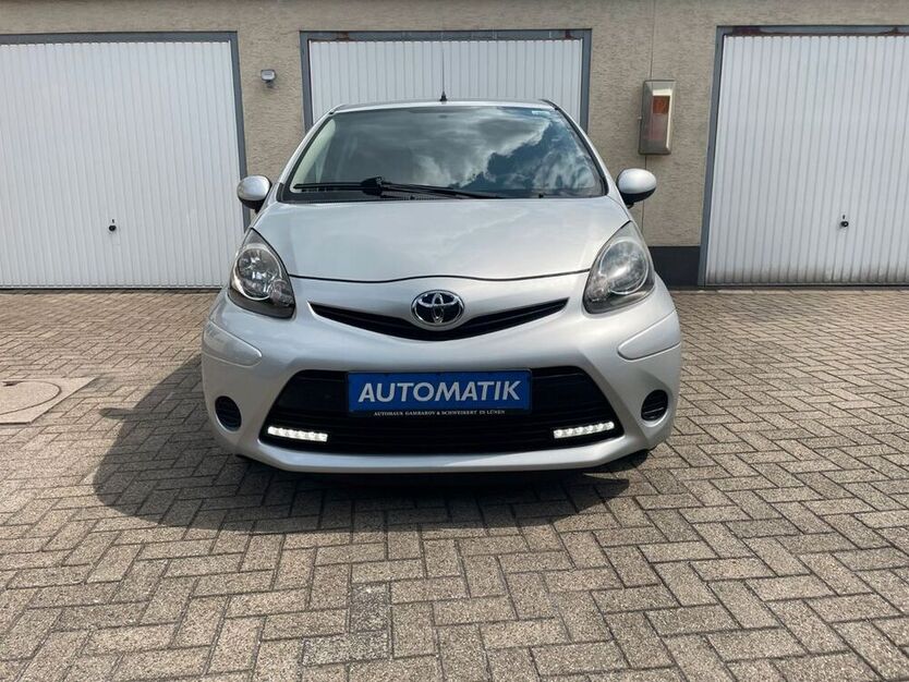 Aygo (X)