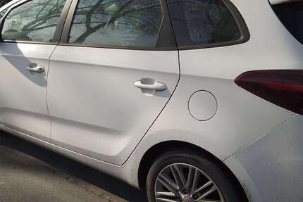 Kia Carens 39.500 km 14.000 € Bottrop 46236