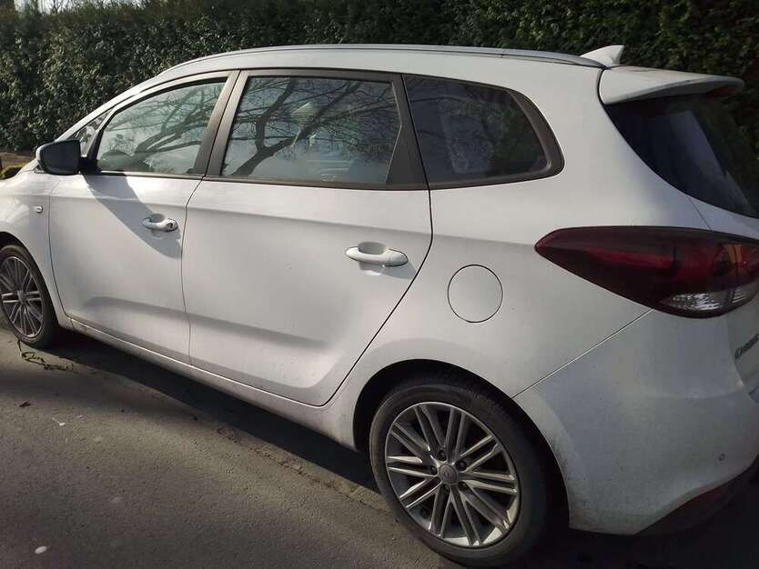Kia Carens 39.500 km 14.000 € Bottrop 46236
