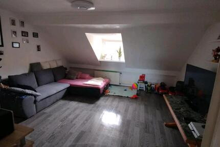 65 qm Dachgeschoss Wohnung Grenzstr GE schalke 4 zimmer