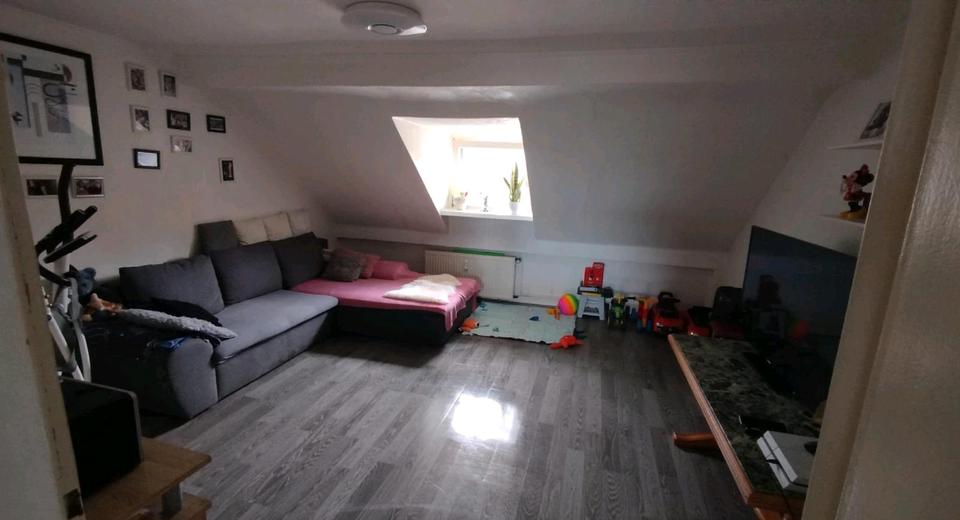 65 qm Dachgeschoss Wohnung Grenzstr GE schalke 4 zimmer