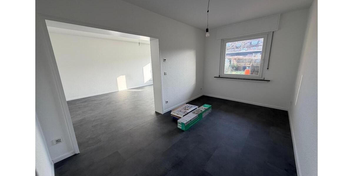 Reihenhaus Gladbeck Alt-Rentfort - 7 Zimmer, 140 m&sup2;, 1.950&euro; | Angebot:25595852