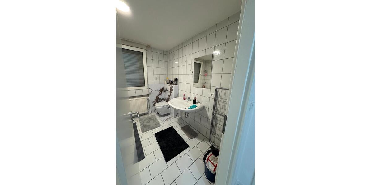 Dachgeschoßwohnung Gelsenkirchen Gelsenkirchen-Mitte - 3 Zimmer, 110 m&sup2;, 695&euro; | Angebot:25764280