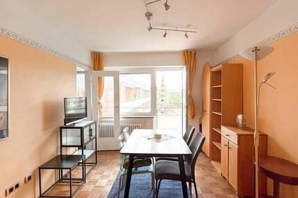 ELVIRA - Laim: Charmantes, möbliertes 1-Zimmer-Apartment mit Balkon