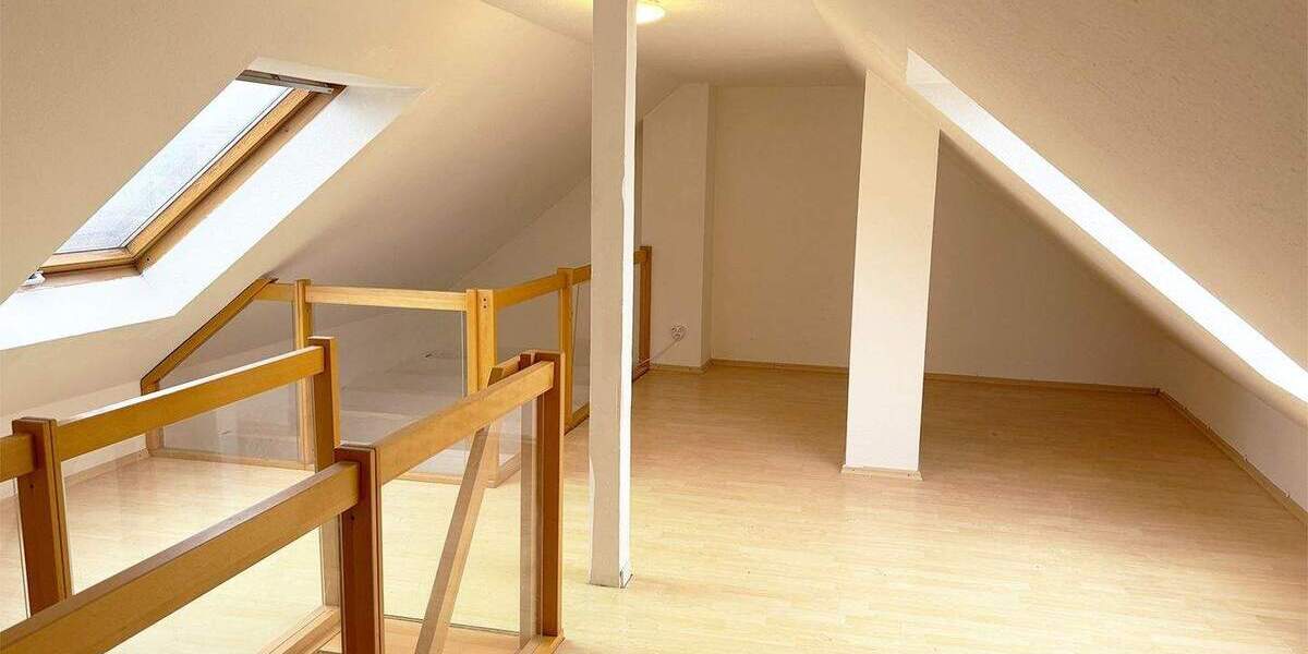 Etagenwohnung Essen Stadtkern - 4 Zimmer, 95 m&sup2;, 890&euro; | Angebot:25773897