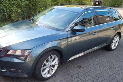 Skoda Superb 102.000 km 16.490 &euro; Bochum 44869