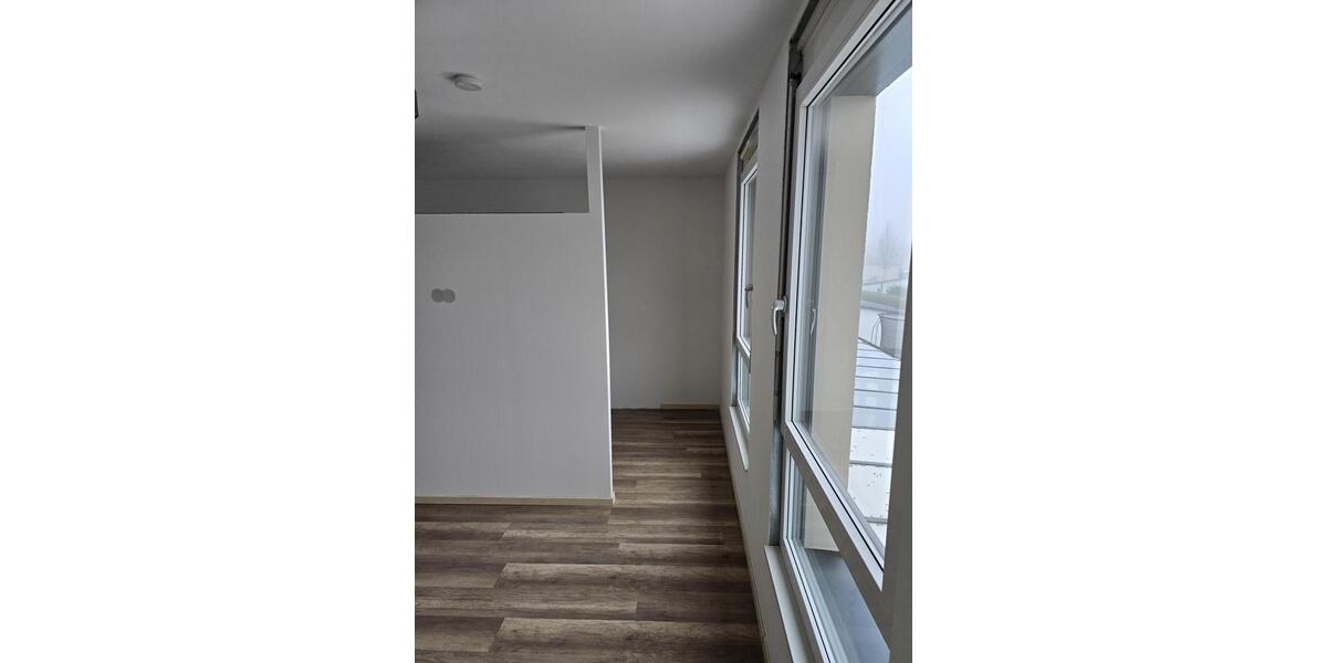 Modernes Reihenendhaus nebst 2 Garagen, Küche, Garten 4 zimmer