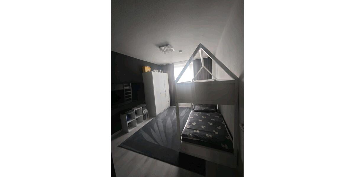 Etagenwohnung Bochum Laer - 3.5 Zimmer, 80 m&sup2;, 170.000&euro; | Angebot:25098602