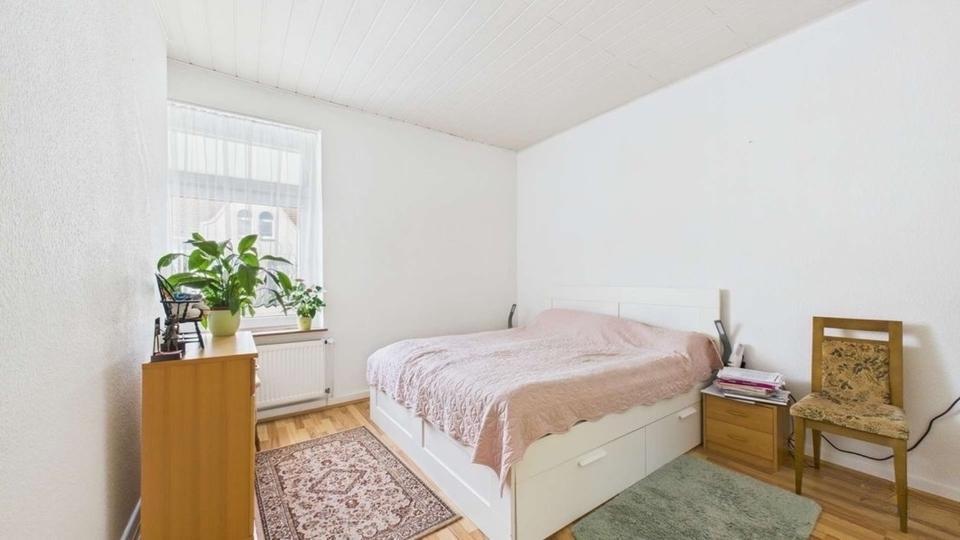 Gemütliche helle 2-Zimmer Wohnung mit Hobbyraum. Privatverkauf!