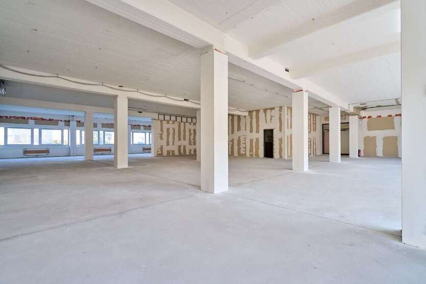 Büro in Heiligenhaus 3.674 € 565 m²