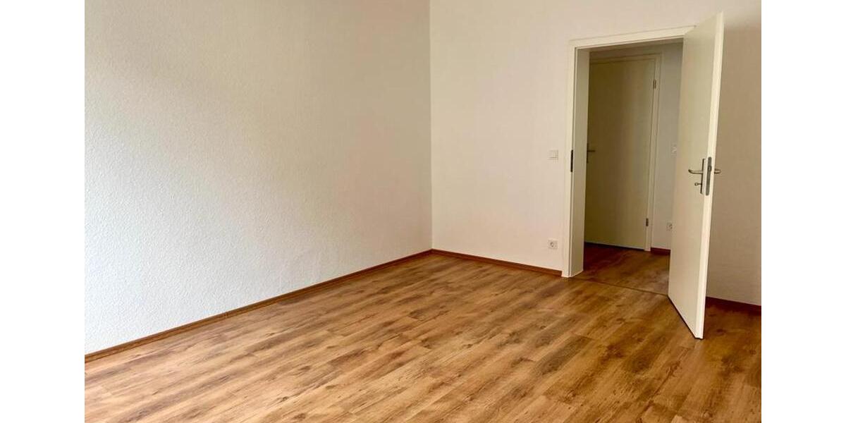 Frisch sanierte Wohnung mit Balkon! 3 zimmer