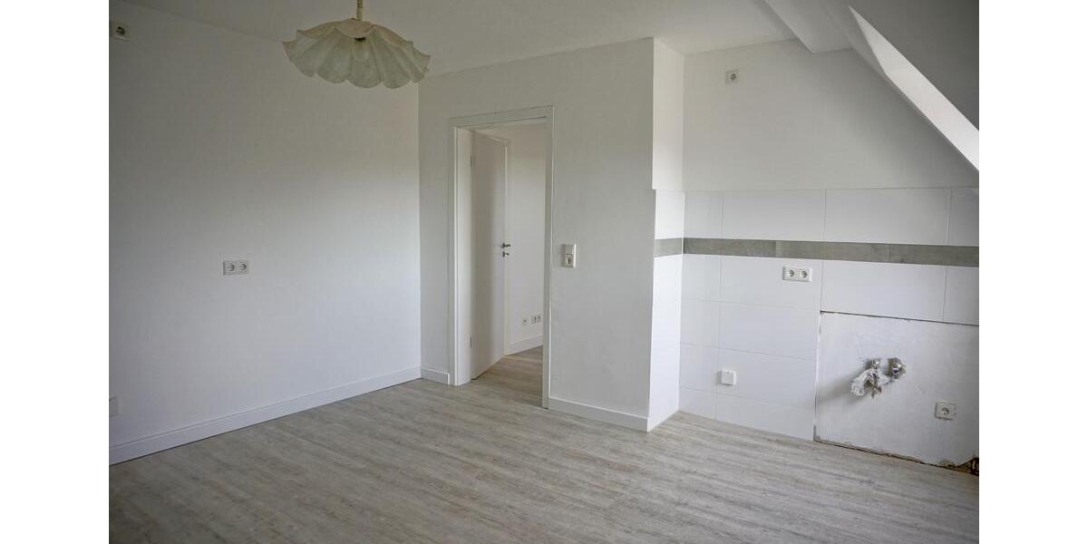 Dachgeschoßwohnung Hagen - 2.5 Zimmer, 57 m&sup2;, 450&euro; | Angebot:27567542